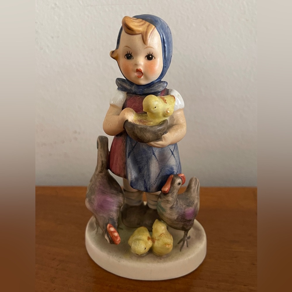 Hummel "Feeding Time"  TMK4  Girl with Chickens Figurine